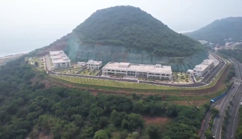 500 Crore Palace.