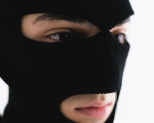 Robbery For Trip. Symbolic Image. Credit- Pexels.
